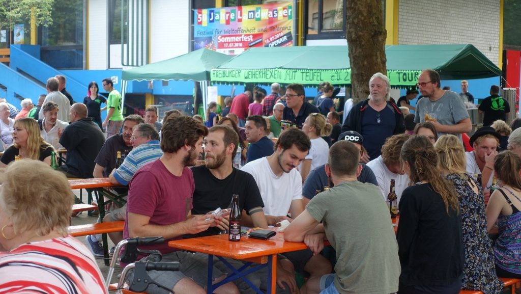 Weiherhexen-Stand 50 Jahre Landwasser