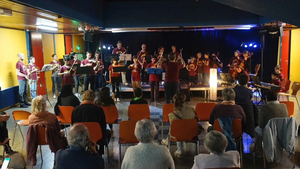 Orchester Con Anima - Auftritt im Haus der Begegnung